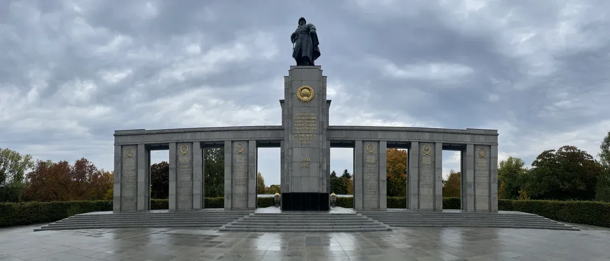 The colonnade and bronze soldier of the Soviet War Memorial in Tiergarten, a stop on Berlin WW2 tours